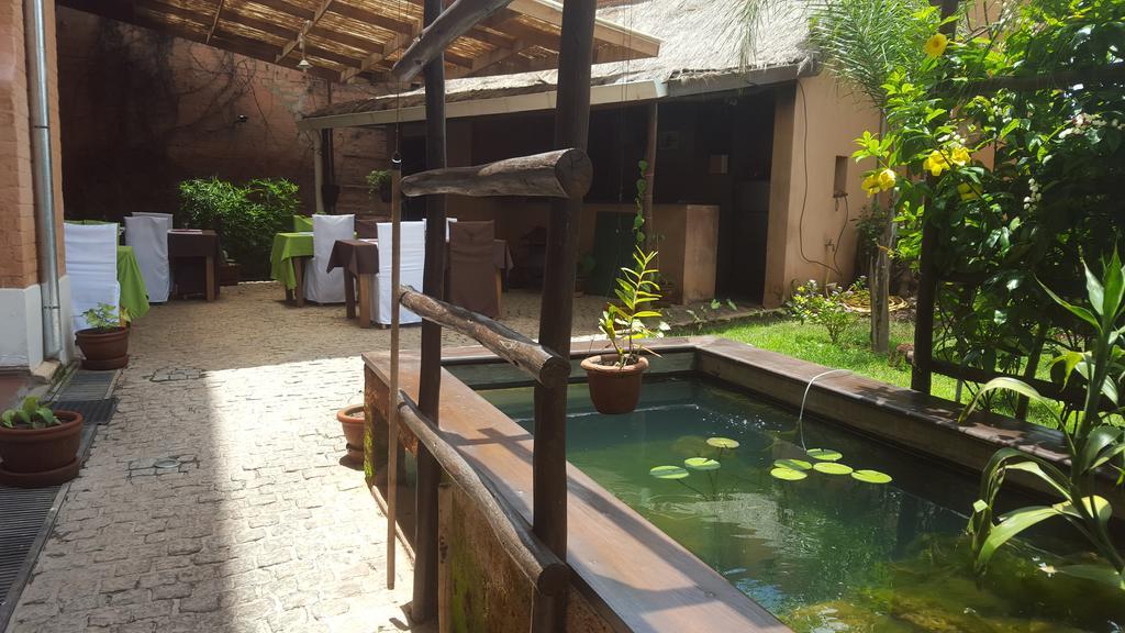 Le Lotus Bleu Hotel Antananarivo Buitenkant foto