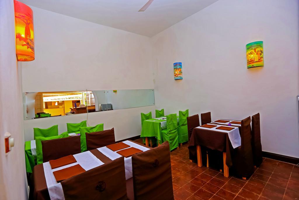 Le Lotus Bleu Hotel Antananarivo Buitenkant foto
