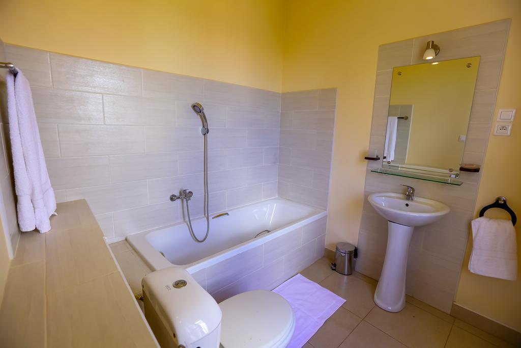 Le Lotus Bleu Hotel Antananarivo Kamer foto