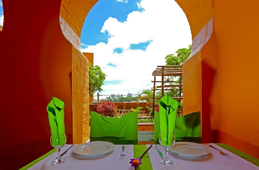 Le Lotus Bleu Hotel Antananarivo Buitenkant foto